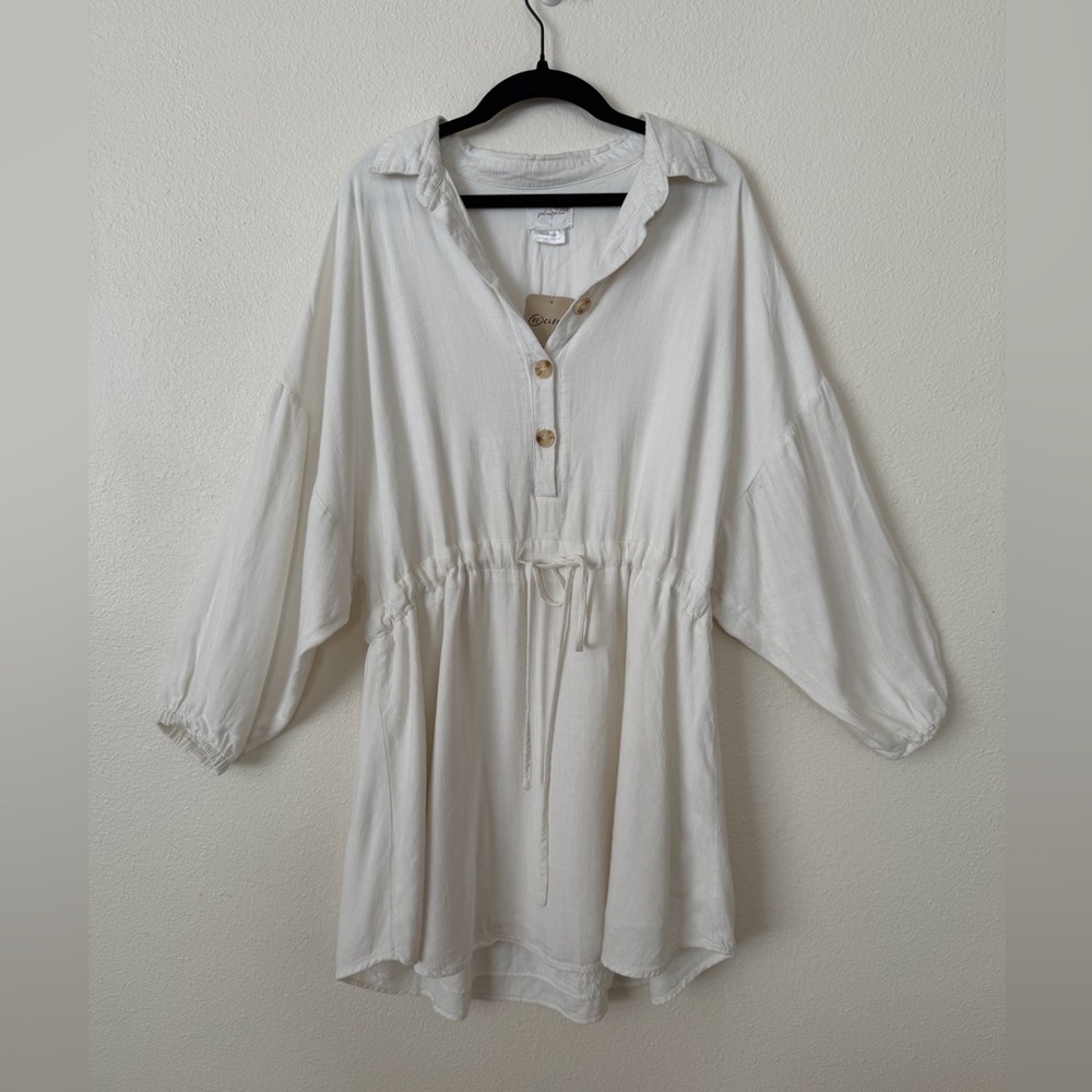 NWT Relaxed Cream Drawstring Tunic with Button Placket. T069